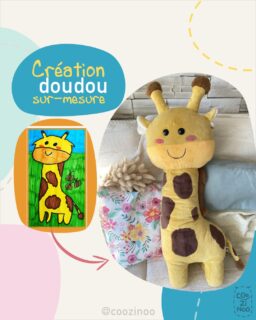 Création doudou girafe géante sur-mesure ! ✨

Paul souhaitait offrir un doudou unique et original à sa chérie. Durant un de leur voyage en Belgique, il y avait une exposition de dessins d’enfants en gare, et un en particulier leur a beaucoup plu. Il s’agit d’un dessin d’une girafe toute mignonne. Alors l’idée était toute trouvée : en faire un doudou ! Et ça tombe bien, car je trouve que ce dessin se prête tout à fait à une adaptation en version doudou ! 🪡🧵

C’est donc un des plus grands doudous que j’ai confectionné jusqu’à maintenant : 60cm de haut, pour des maxi câlins 😊

Je trouve l’idée de transformer un dessin d’enfant en doudou vraiment magique et original. Alors si vous avez dans votre entourage des petits artistes, n’hésitez pas à me contacter pour transformer leurs oeuvres d’art en compagnons à câliner ! 🤗 

#doudoufaitmain #doudoucousumain #doudoupersonnalisé #creationsfrancaises #fabriqueenfrance artisanatfrancais creationartisanale creatricefrancaise doudouoriginal coozinoo doudouunique peluchefaitmain reproductiondoudou doudousurmesure creationdoudou sosdoudou creerdoudou creerdoudousurmesure creationdoudousurmesure recreerdoudou doudougirafe